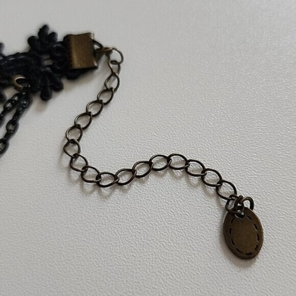 Gothic Victorian Style Black Crochet Lace Heart Drop Dangle Chain Bracelet - Picture 4 of 6